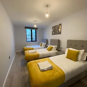 https://london-heathrow-serviced-apartments-bath-road-by-riis-property.brighton-hotels-england.com